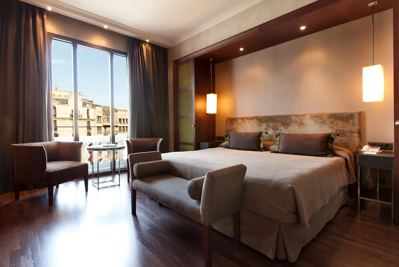 Hotel Barcelona Center 4*,